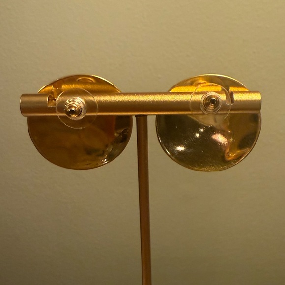 Vintage Gold Textured Circle Disc Pierced Earrings - Picture 2 of 7